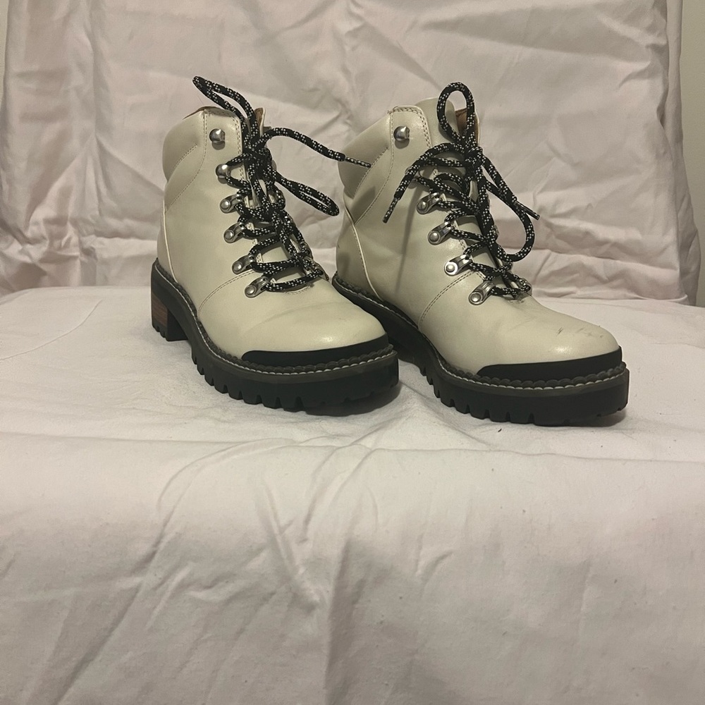 Combat/ hiking boots. White and black. Size 7.